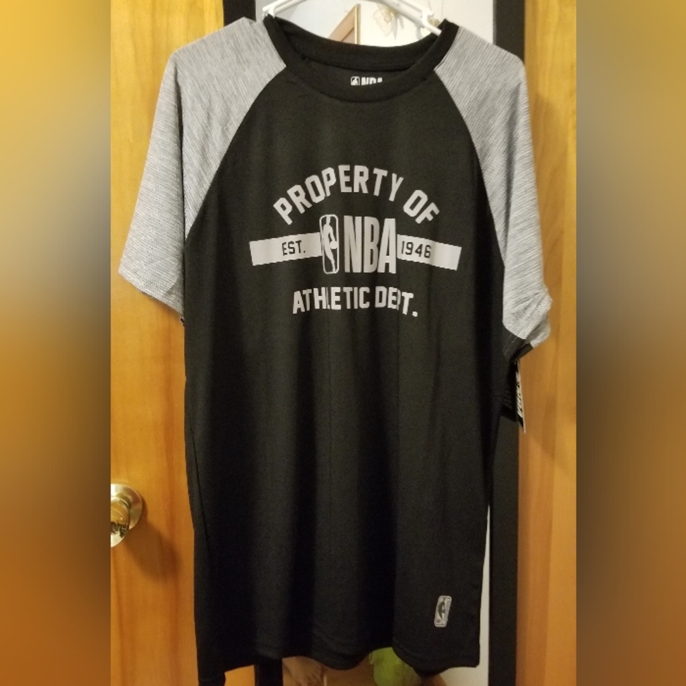 New NBA Men's Black shirt size L
